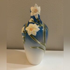 Franz Porcelain Freesia Flower Vase XP1814